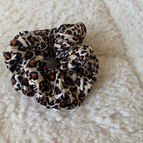 scrunchie bundle - Picture 7 of 12